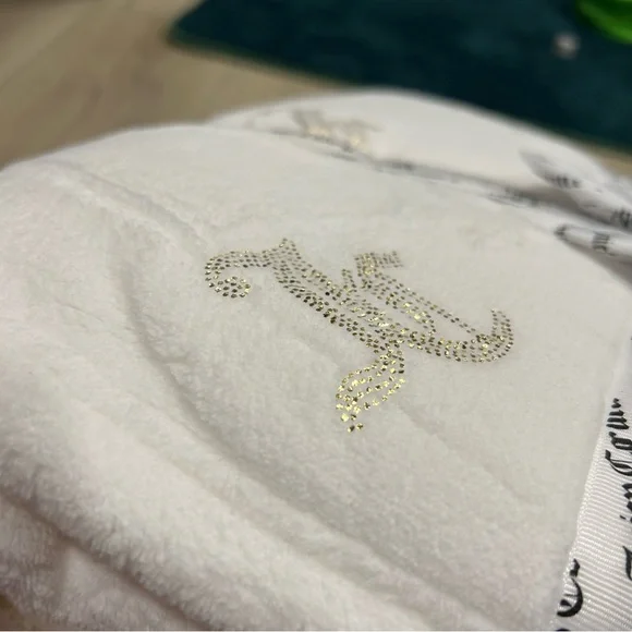 Juicy Couture Queen White Plush Blanket